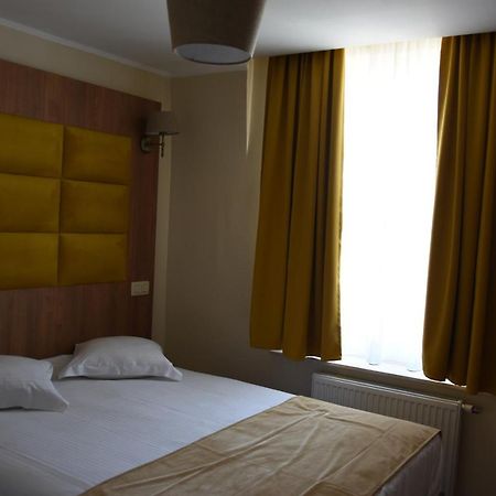 Sun Hotel Saint-Gilles Exteriér fotografie
