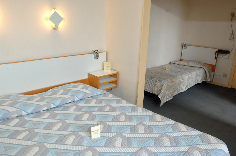 Sun Hotel Saint-Gilles Pokoj fotografie